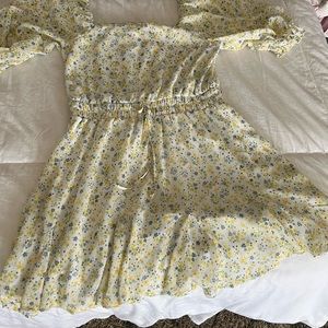 Fun and flirty women’s dress size medium